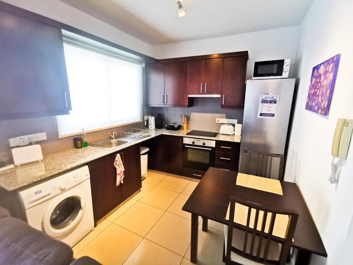 Promenade Breeze City Apartment Larnaca Zewnętrze zdjęcie