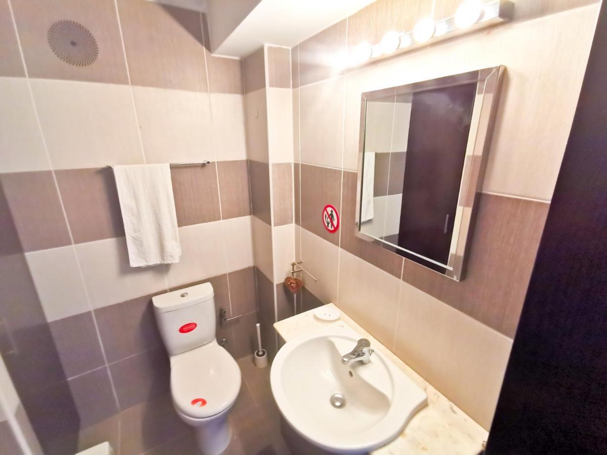 Promenade Breeze City Apartment Larnaca Zewnętrze zdjęcie